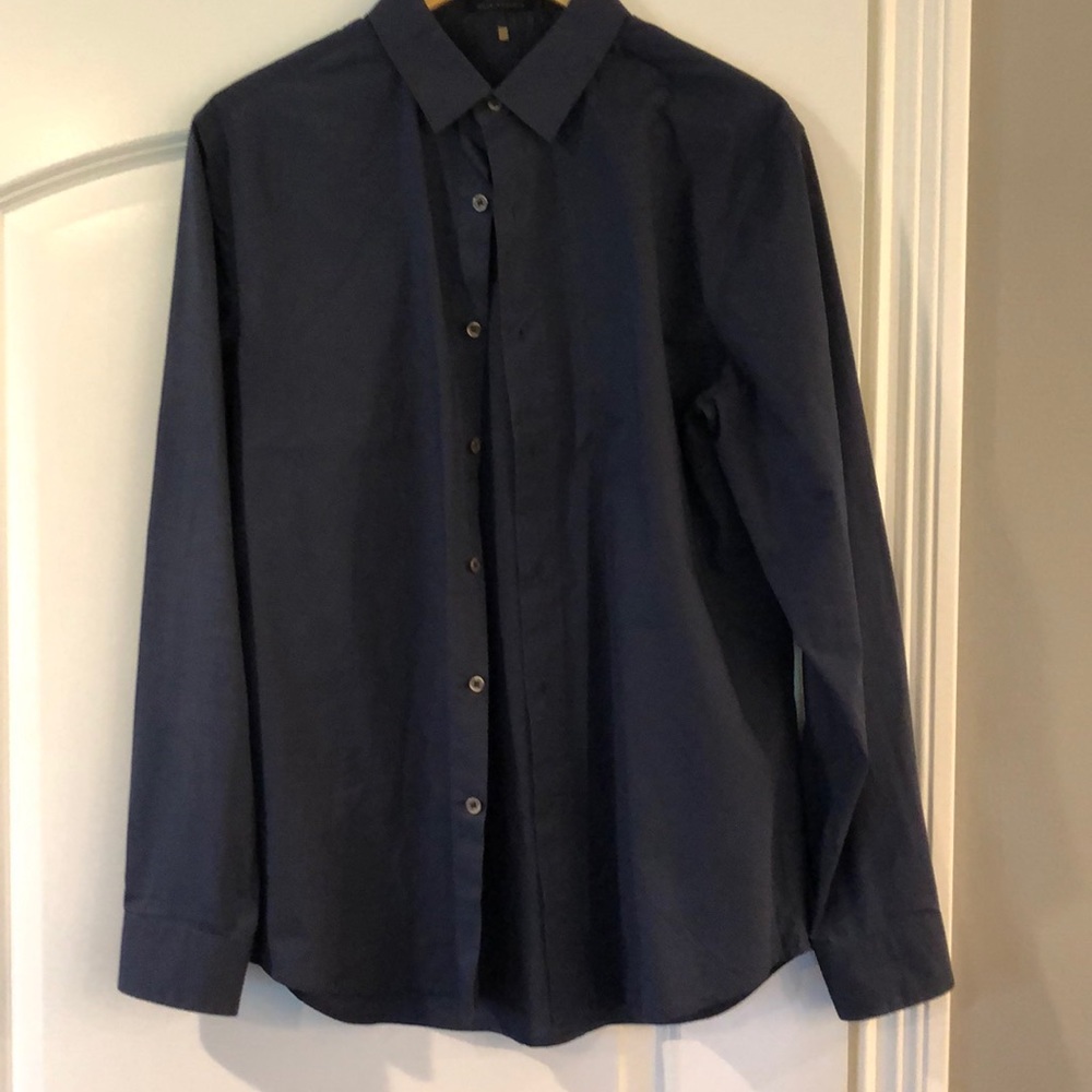 Men’s Elie Tahari navy dress shirt size Medium